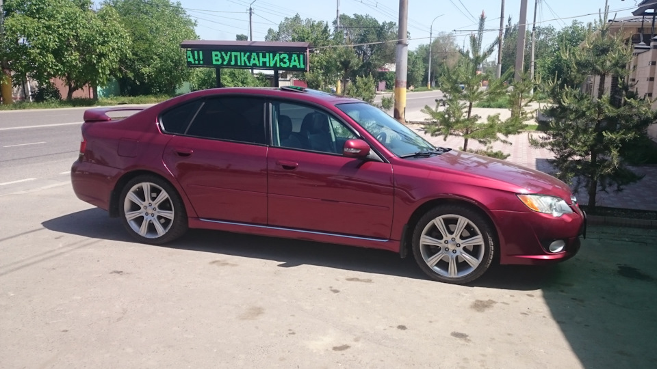 Subaru Legacy 3.0R / Ruby Satellite
