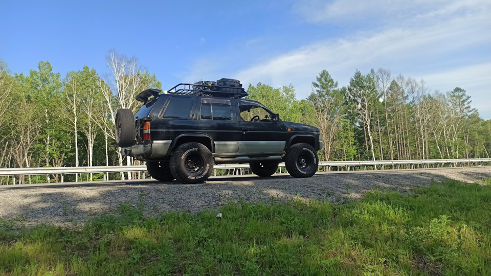 Nissan Terrano パイオニア クロスカントリービークル