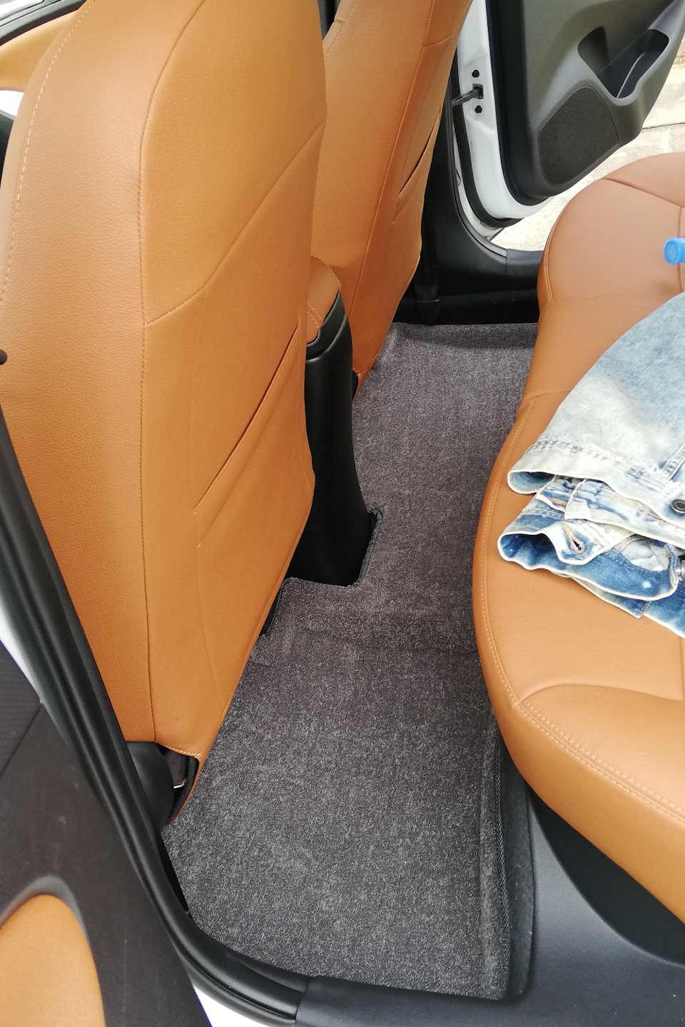 Фото в бортжурнале Hyundai Solaris Hatchback
