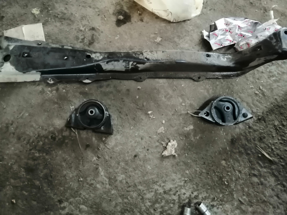 Фото в бортжурнале Nissan Avenir (2G)
