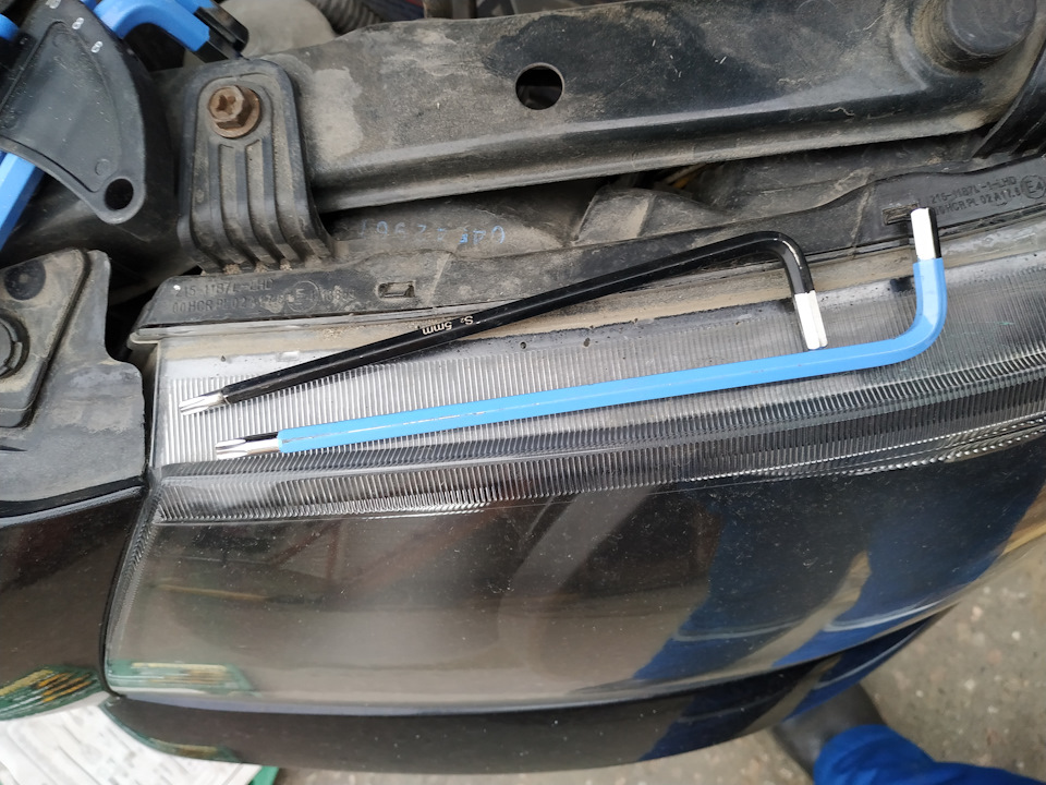 Photo from the logbook Nissan Almera Classic (B10). Found on photo: Triangle PL02