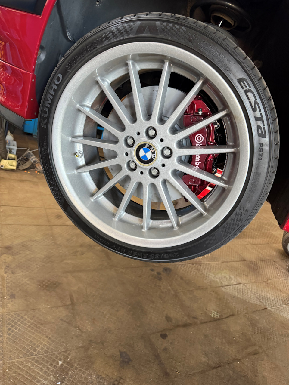 Фото в бортжурнале BMW 7 series (E38)