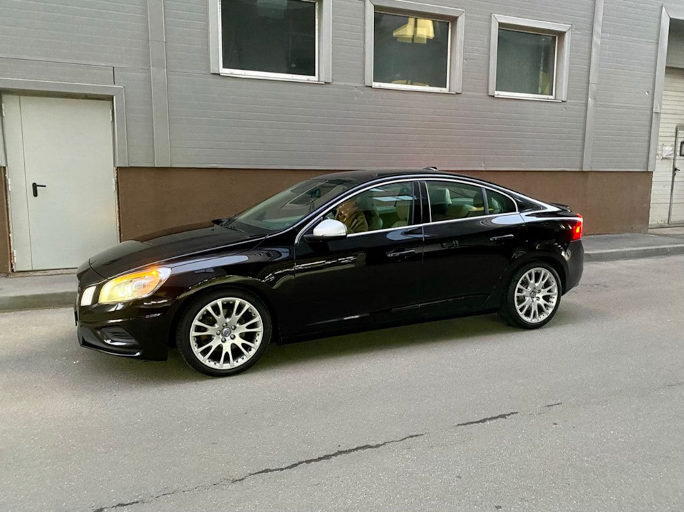 Фото в бортжурнале Volvo S60 (2G)