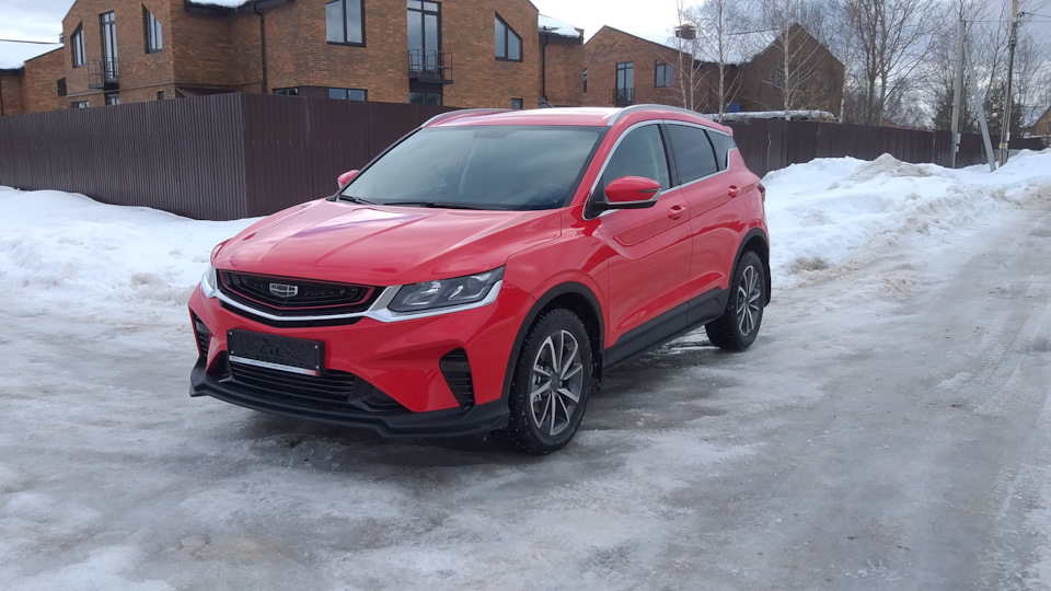 Geely Coolray Красный "Порш".