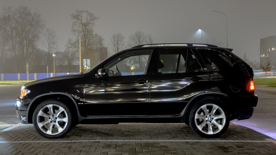 BMW X5 JAGUAR SOLID BLACK