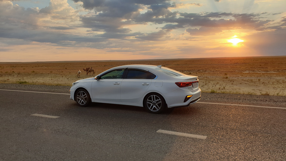 Казахстан. Рассвет в степях Казахстана — KIA Cerato (4G)