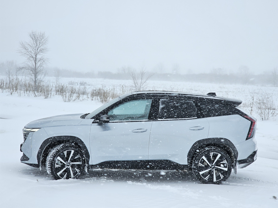 Фото в бортжурнале Geely Atlas (2G)