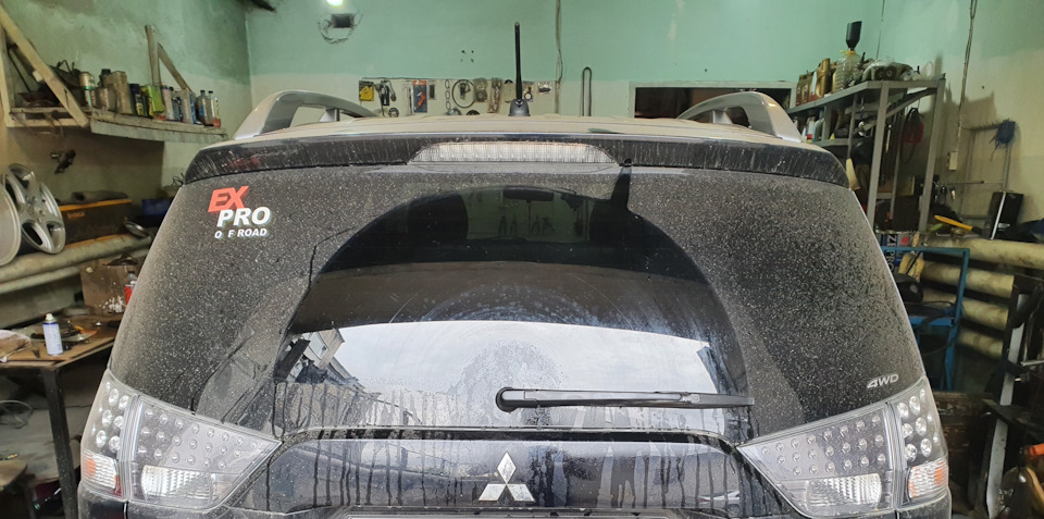 Новый поводок стеклоочистителя — Mitsubishi Outlander XL