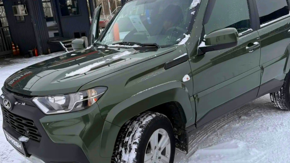 Lada Niva Travel