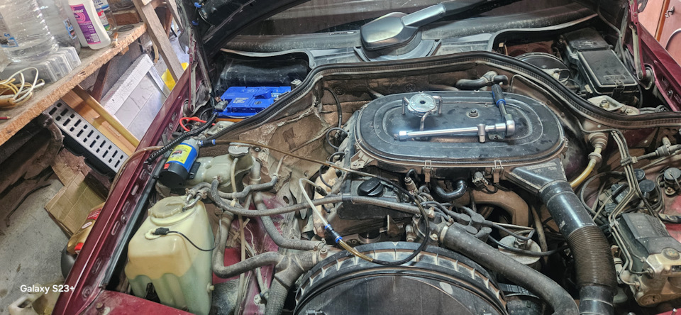 Photo from the logbook Mercedes-Benz E-Class (W124)