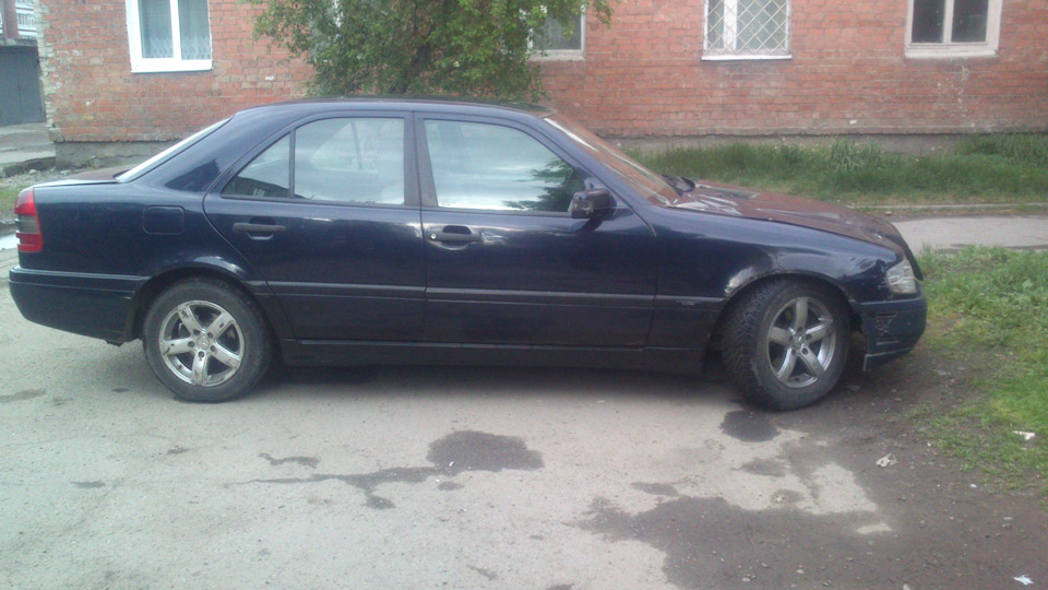 3 — Mercedes-Benz C-Class (W202)