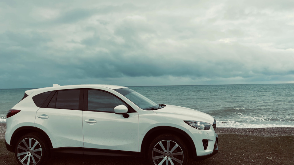 Mazda CX-5 The white shark