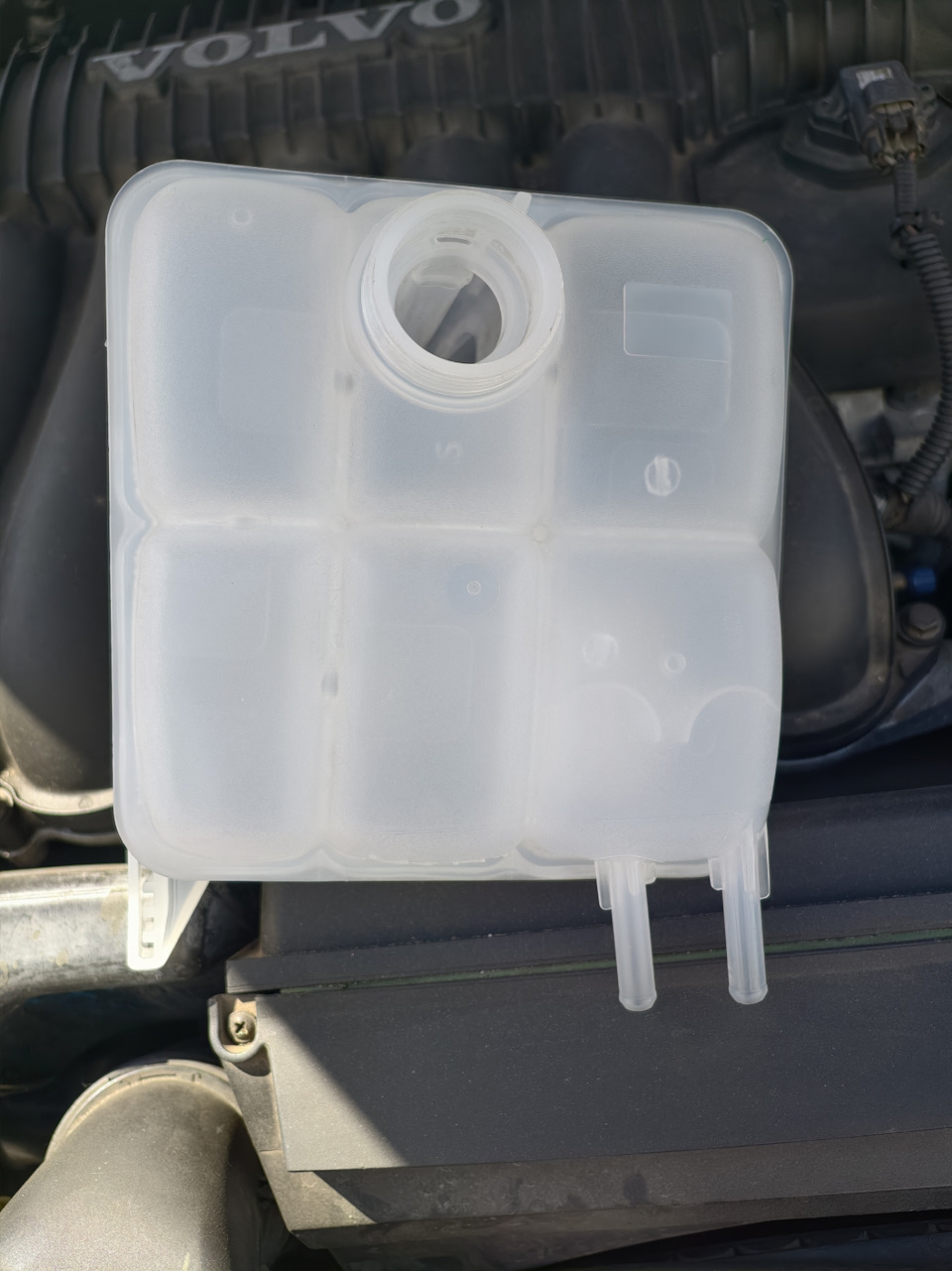 Фото в бортжурнале Volvo S40 (2G)