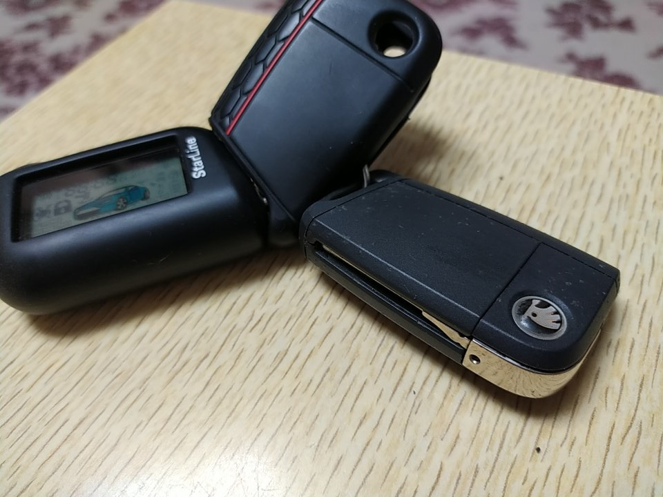 Достать ключ — Skoda Rapid (1G)