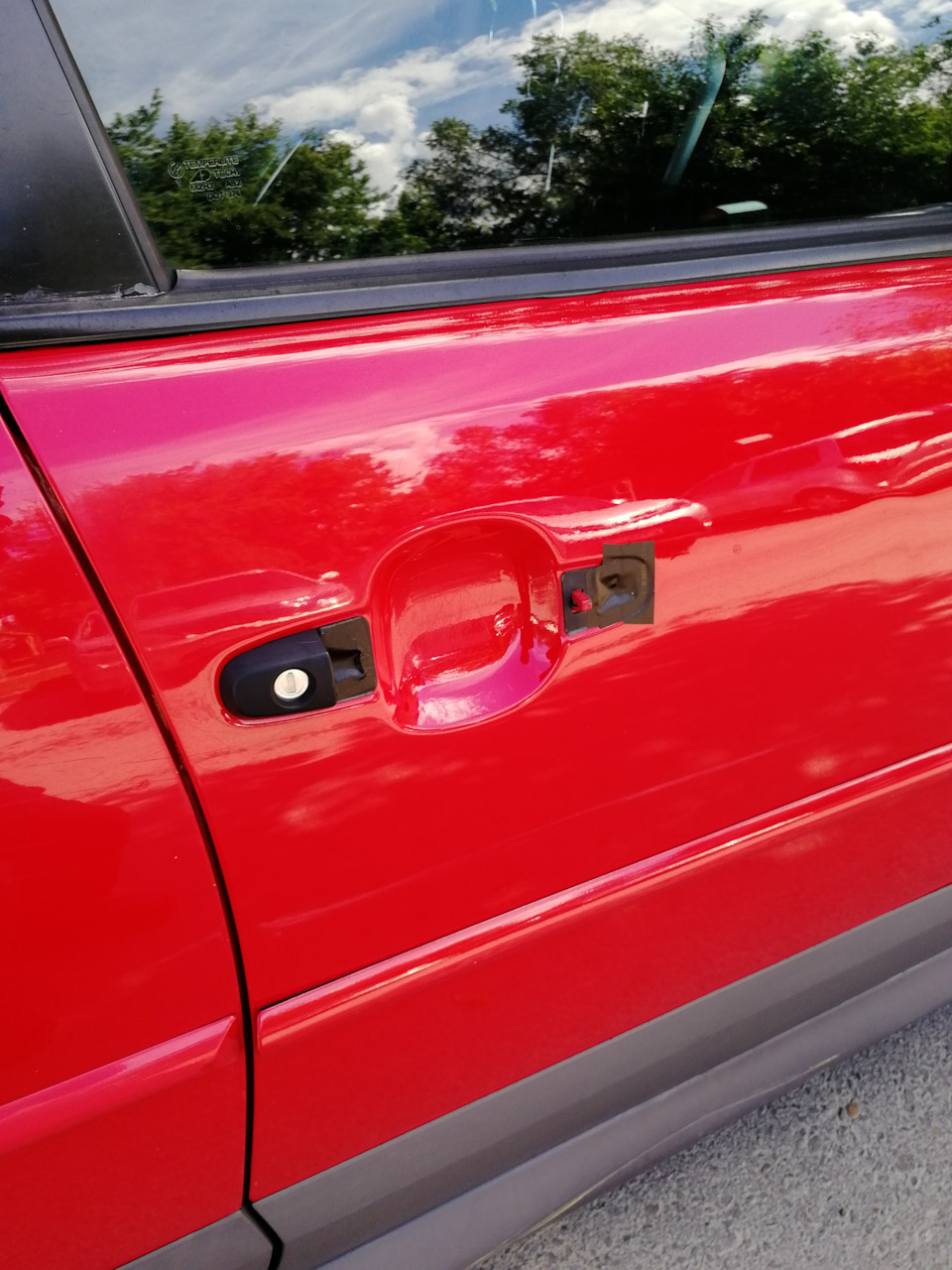 Потом переднюю ручку — Pontiac Vibe (1G)