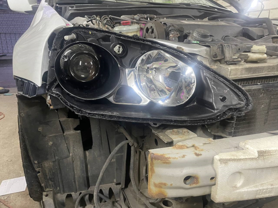 С маской — Acura RSX