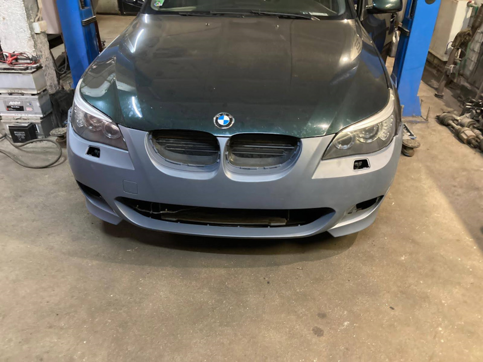 Крайне не доволен качеством бампера, надо было оригинал брать. — BMW 5 series Touring (E61)