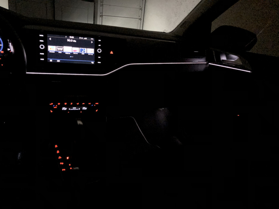 20 — Volkswagen Polo Hatchback Mk6