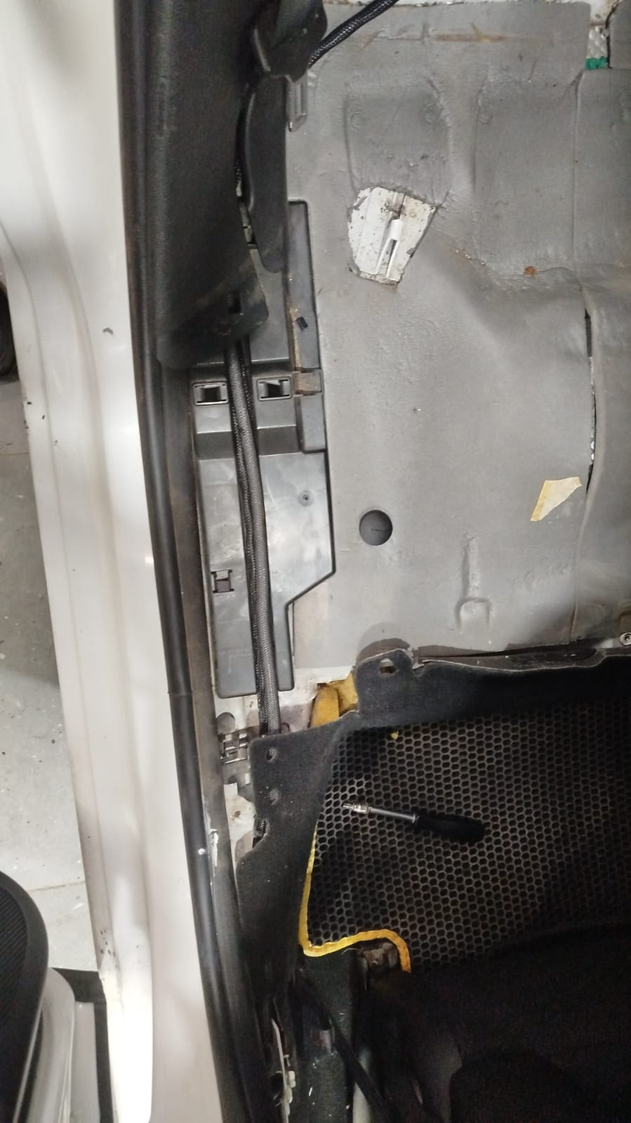 Фото в бортжурнале Peugeot 408 (1G)