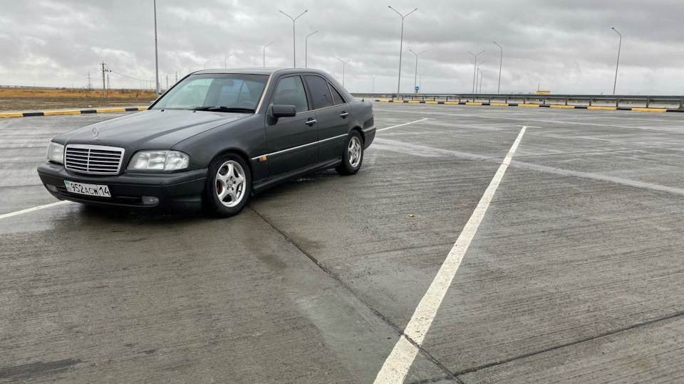 Mercedes-Benz C-Class HW A