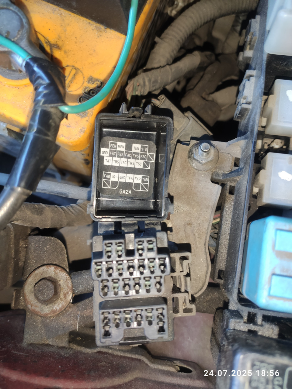 Фото в бортжурнале Mazda 626 IV (GE). Запчасти на фото: 202518