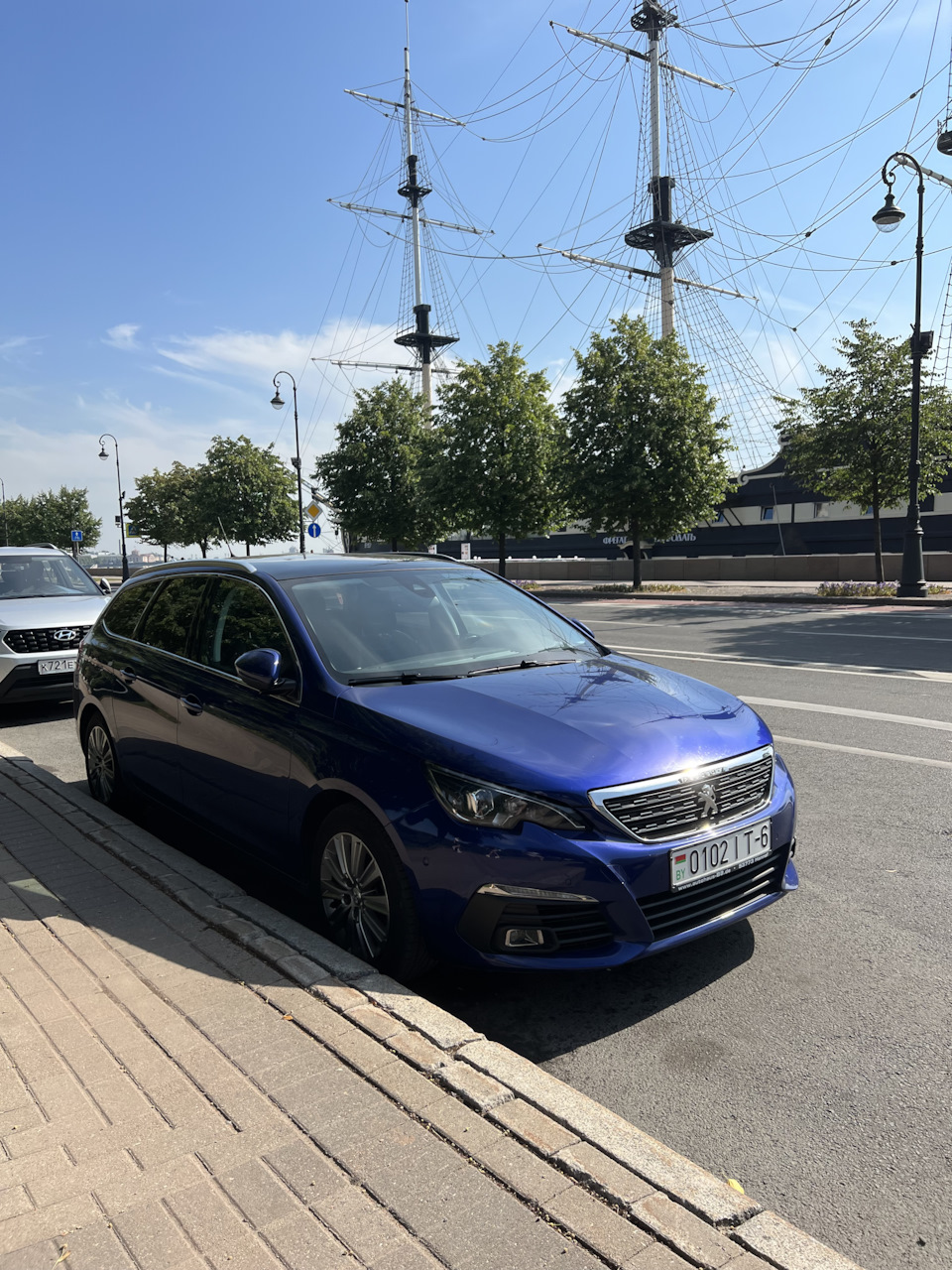 Это и то лучше) — Peugeot 308 SW (2G). Запчасти на фото: 5010276