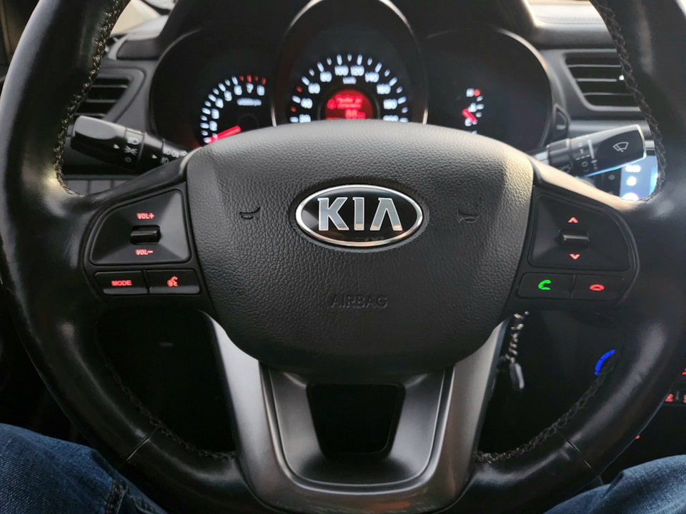 подсветка — KIA Rio (3G)