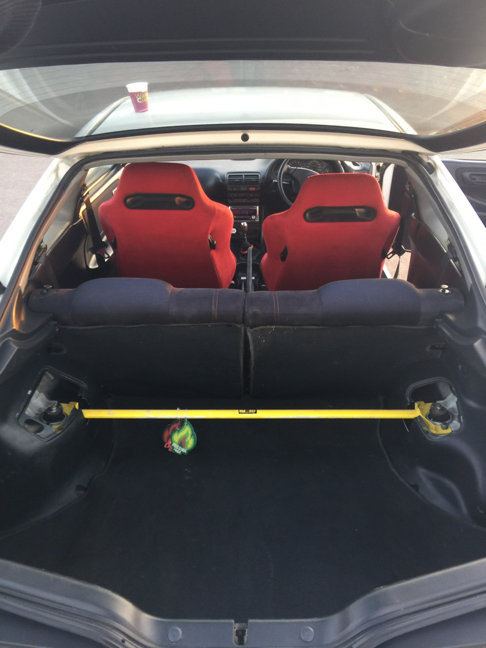 Фото в бортжурнале Honda Integra Type R (DC2)