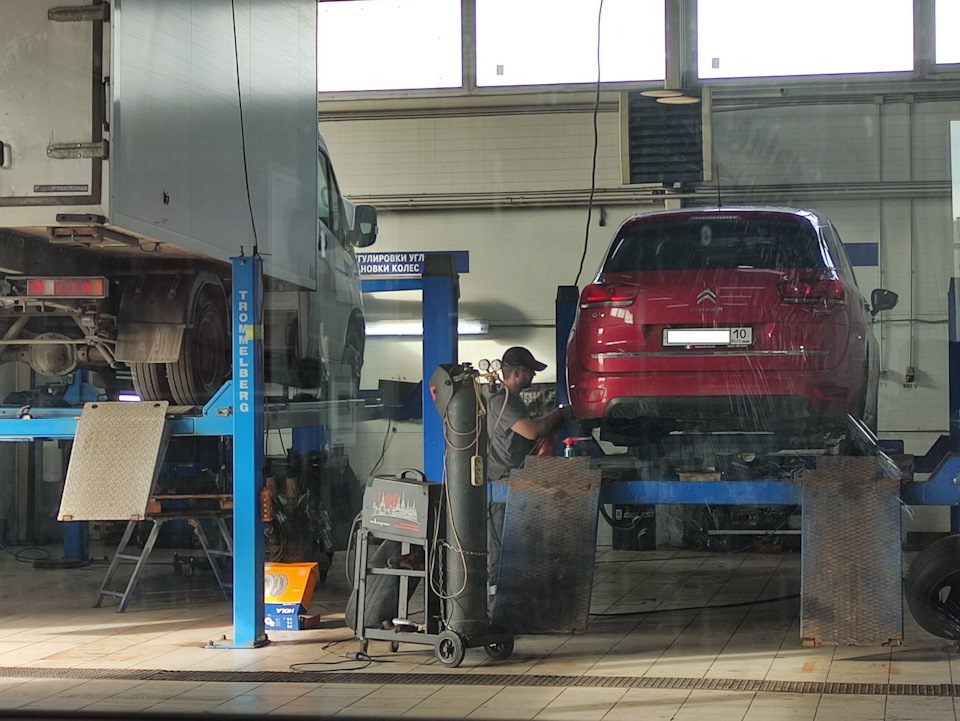 Фото в бортжурнале Citroen C4 Picasso (2G)