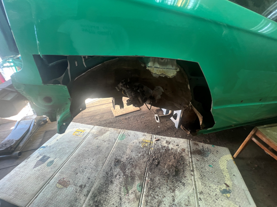 Песок из порога, остатки. Всего около 3 кг. песка вычистил. — Honda Civic Hatchback (6G)
