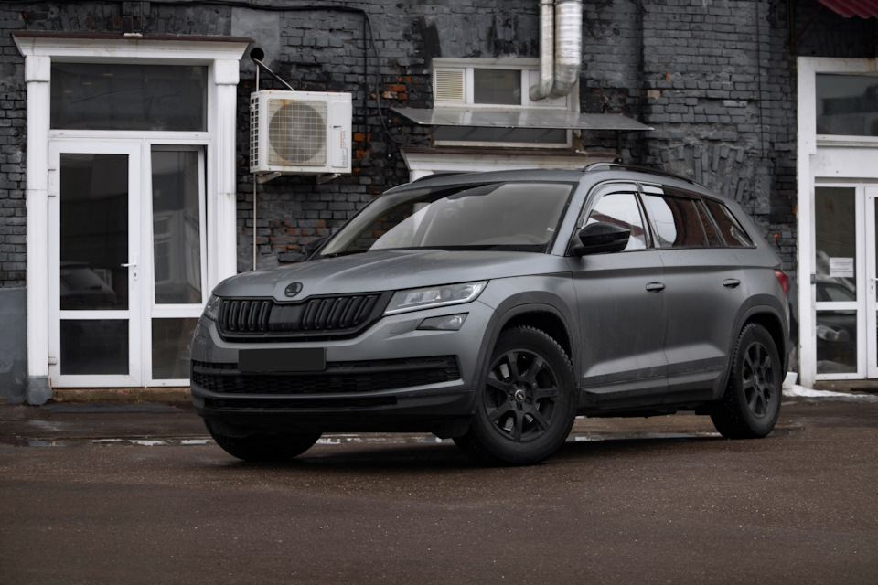 Вот так теперь выглядит трактор в зимней обуви — Skoda Kodiaq (1G)