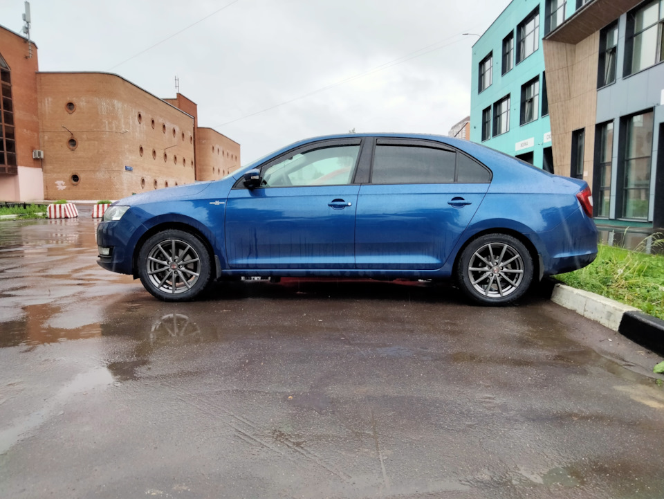 R 16 195/55 по компановке как и выше, перед сток, зад KYB 5535 — Skoda Rapid (1G). Запчасти на фото: 1619555