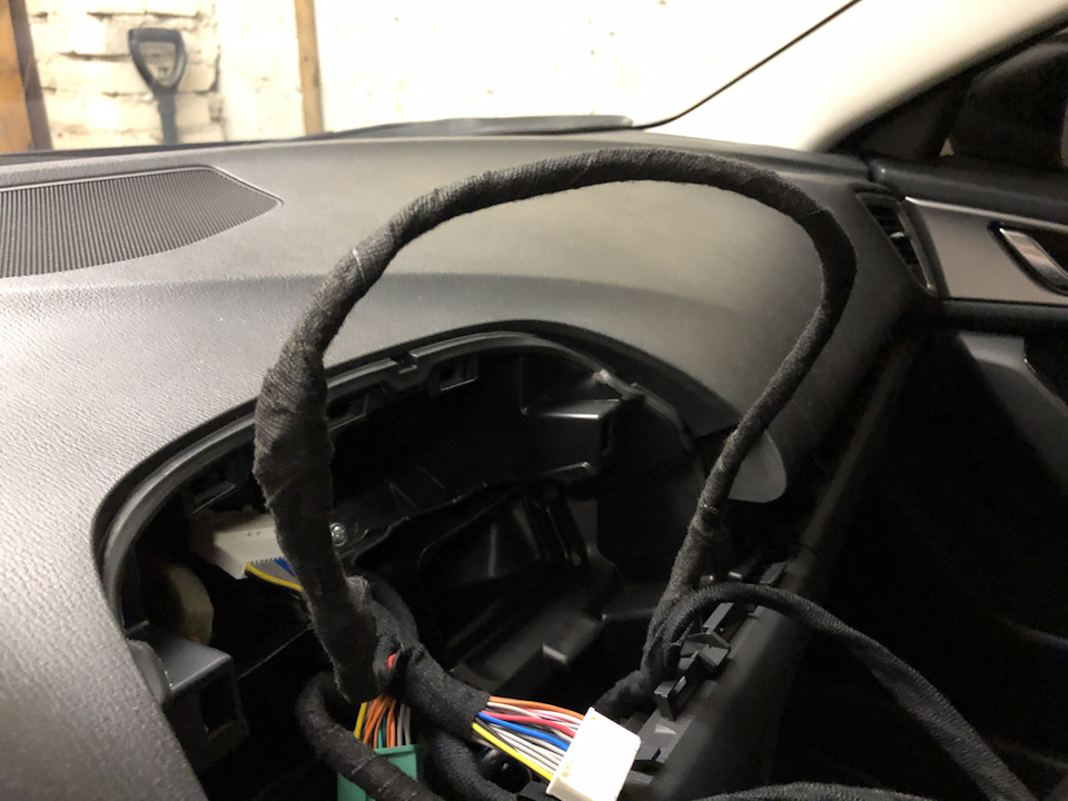Промотанная проводка — Mazda 3 (3G) BM
