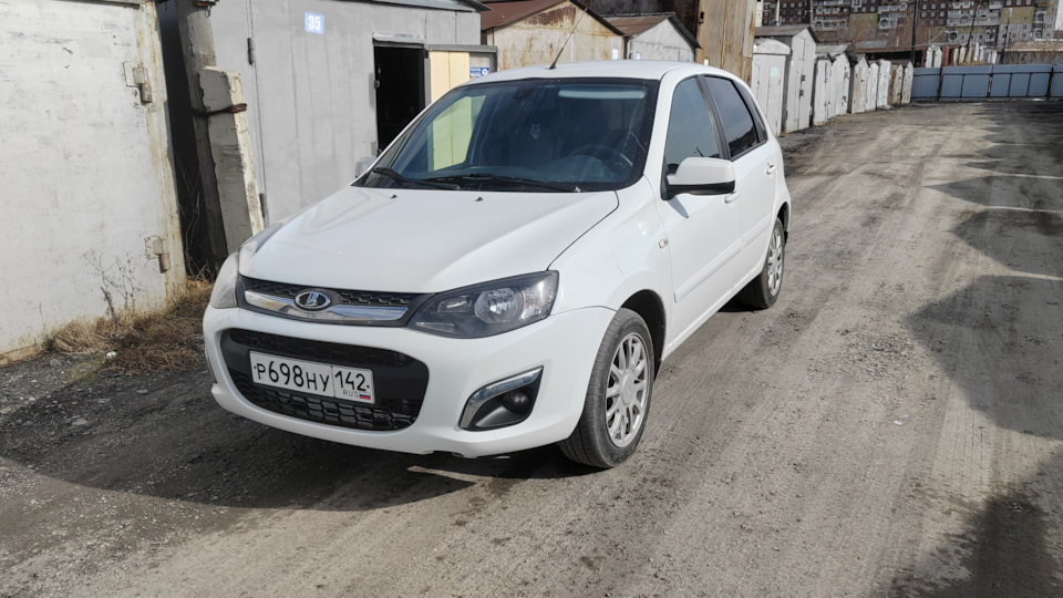 Lada Калина Хэтчбек Ракета белая