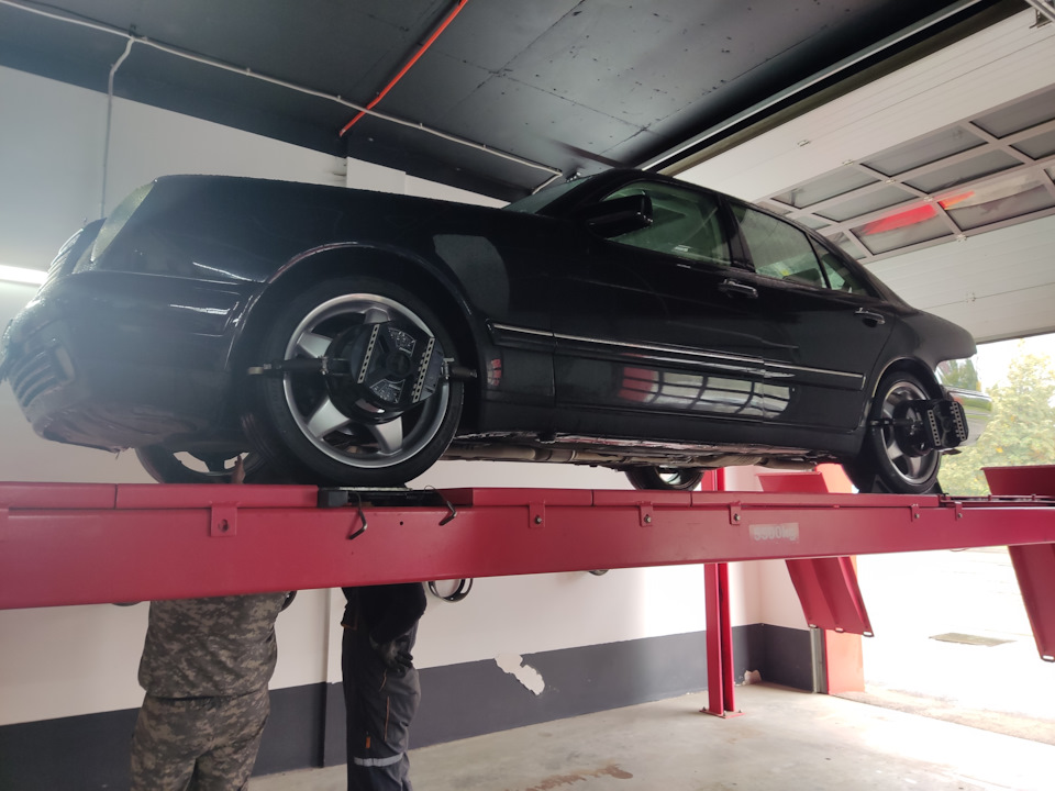 Фото в бортжурнале Mercedes-Benz E-Class (W210)