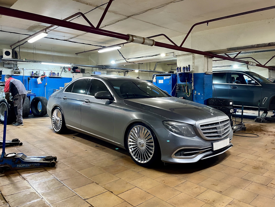 Фото в бортжурнале Mercedes-Benz E-Class (W213)
