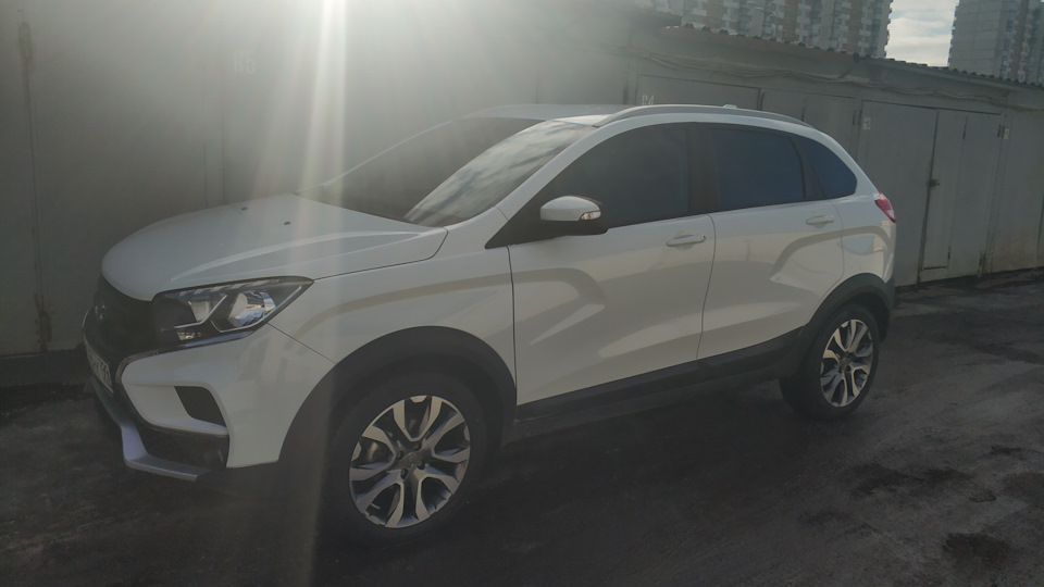 Lada XRAY Cross