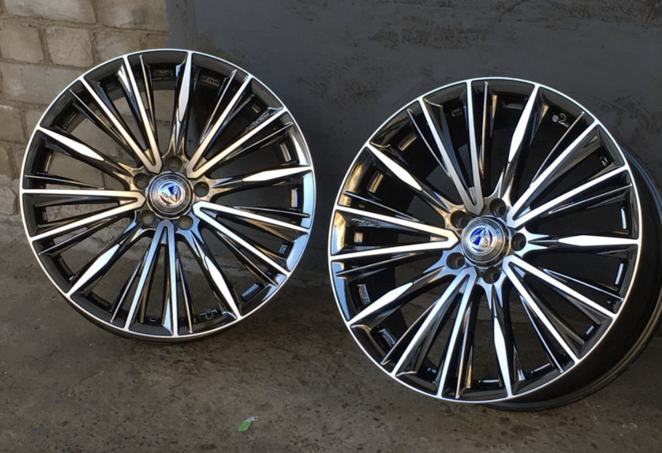 Rays versus stratagia vouge R19 — Lexus ES (XV60) бензин, 2,5 л