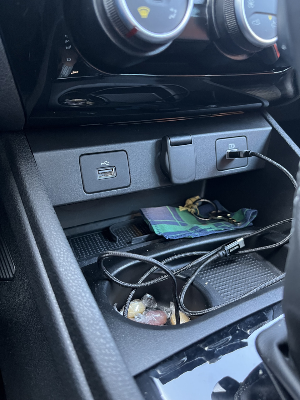 Фото в бортжурнале Lada Vesta SW Cross (NG)