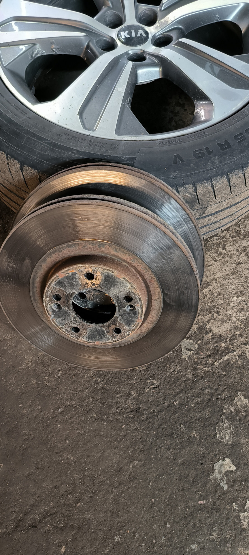 Диски до проточки — KIA Sorento (3G)