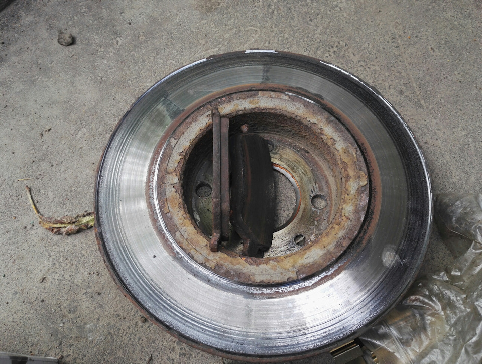 Фото в бортжурнале Nissan Note (1G)