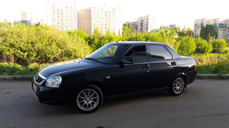 Lada Приора Седан #Черная Молния