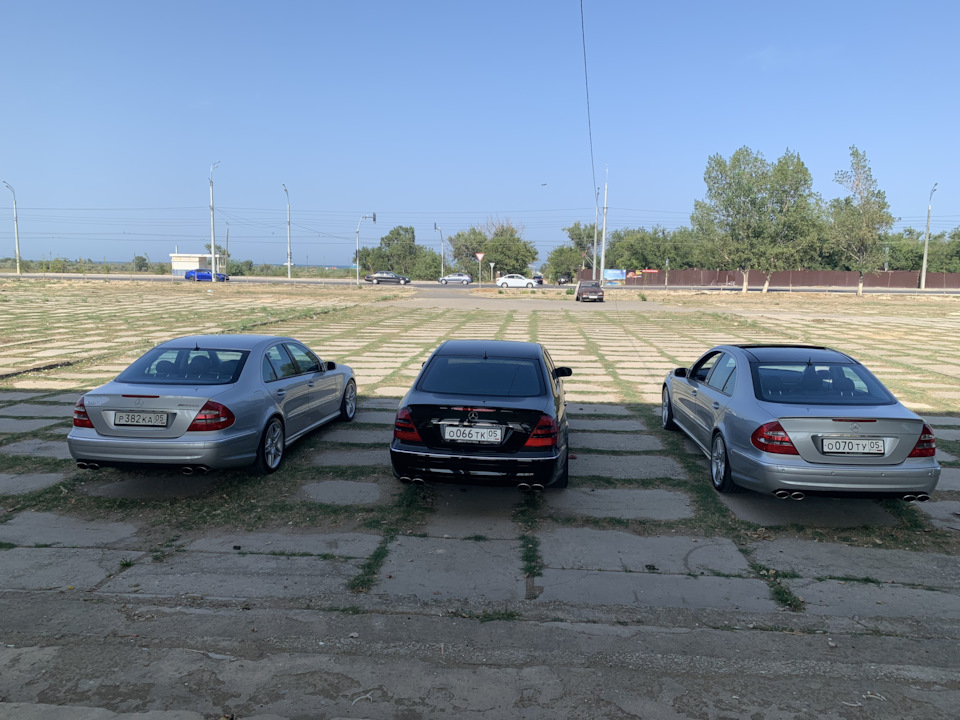 Фото в бортжурнале Mercedes-Benz E-Class (W211)