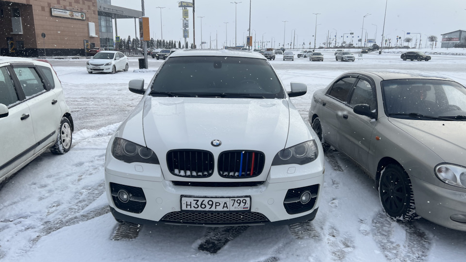 BMW X6 Белый тигр