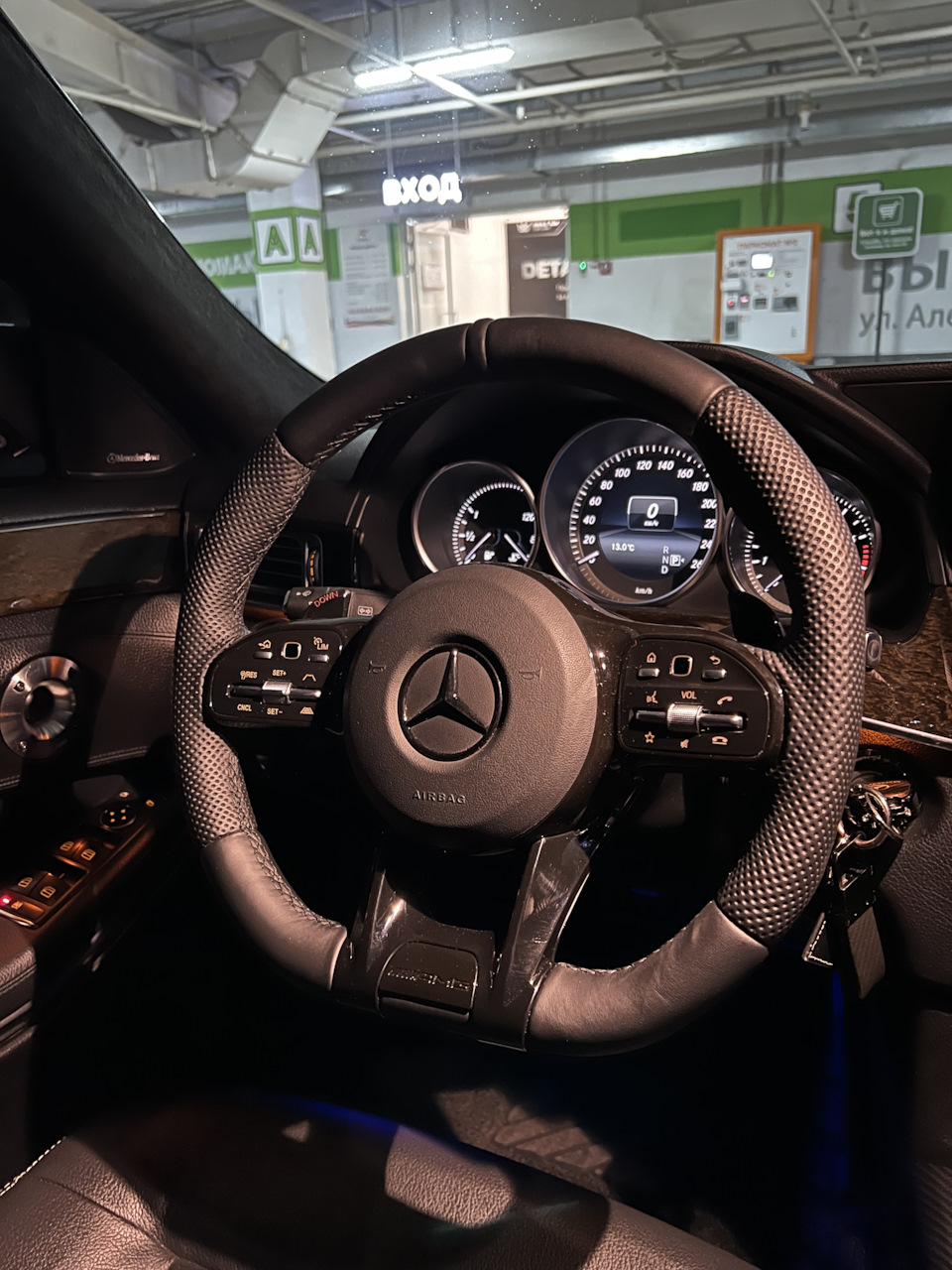 Фото в бортжурнале Mercedes-Benz E-Class (W212)