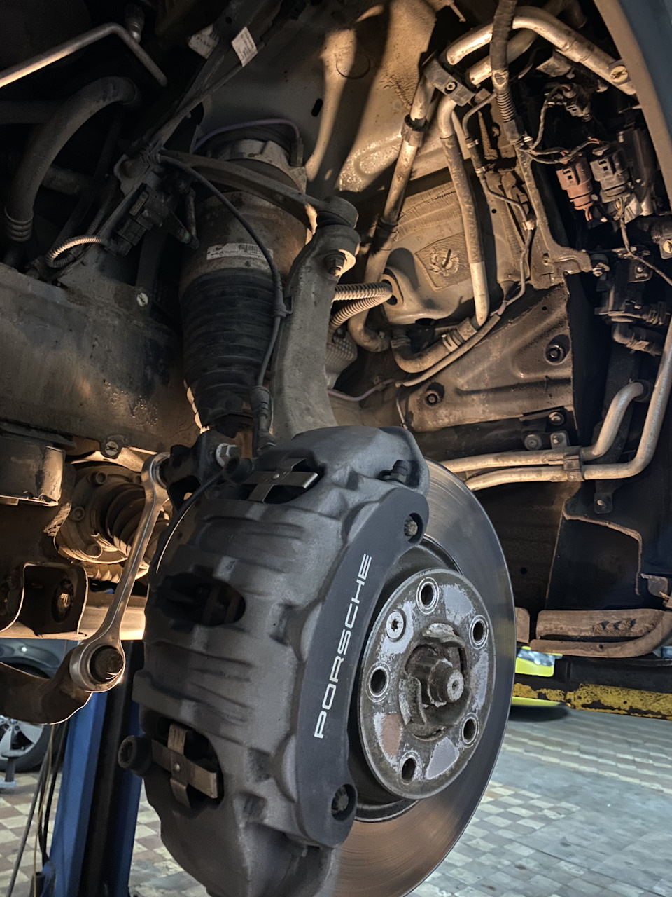 Фото в бортжурнале Porsche Cayenne (2G) 958