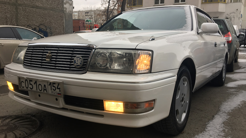 Toyota Crown Краун JZS цвета Майонез