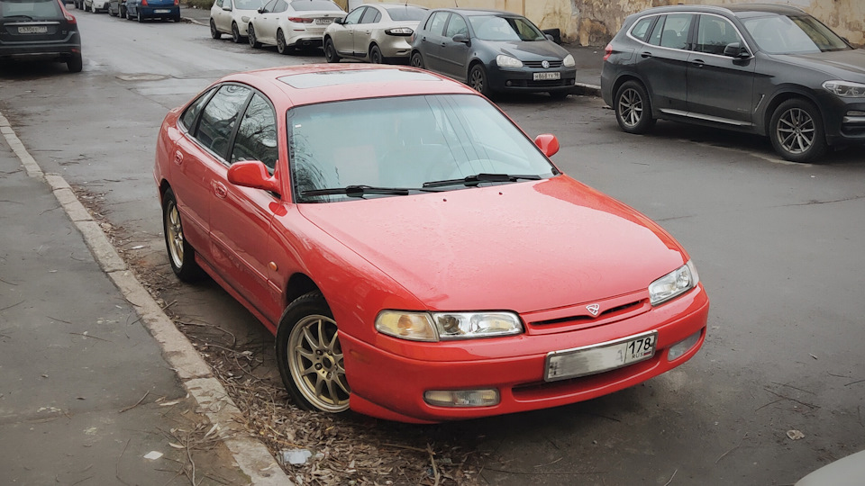 Mazda 626 FS-ZE Vintage Red