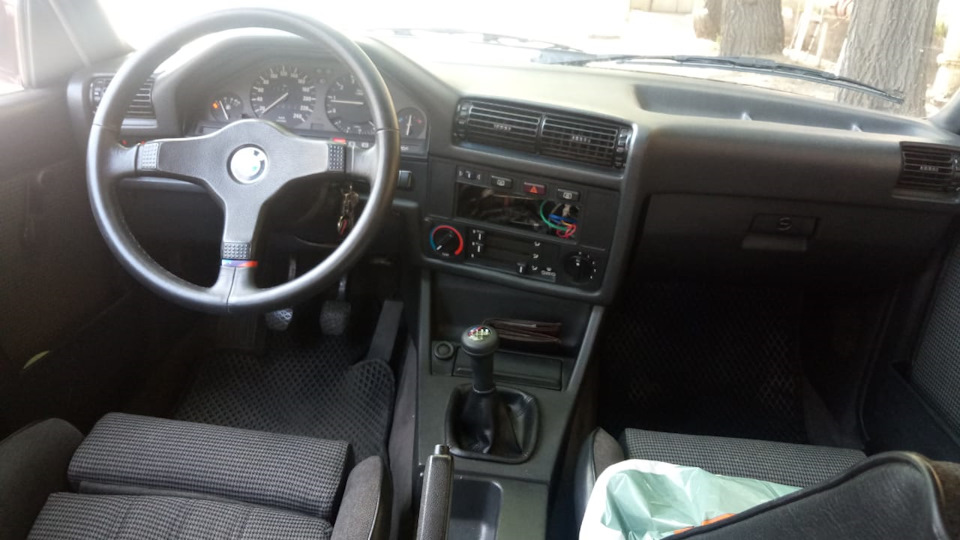 Фото в бортжурнале BMW 3 series (E30)