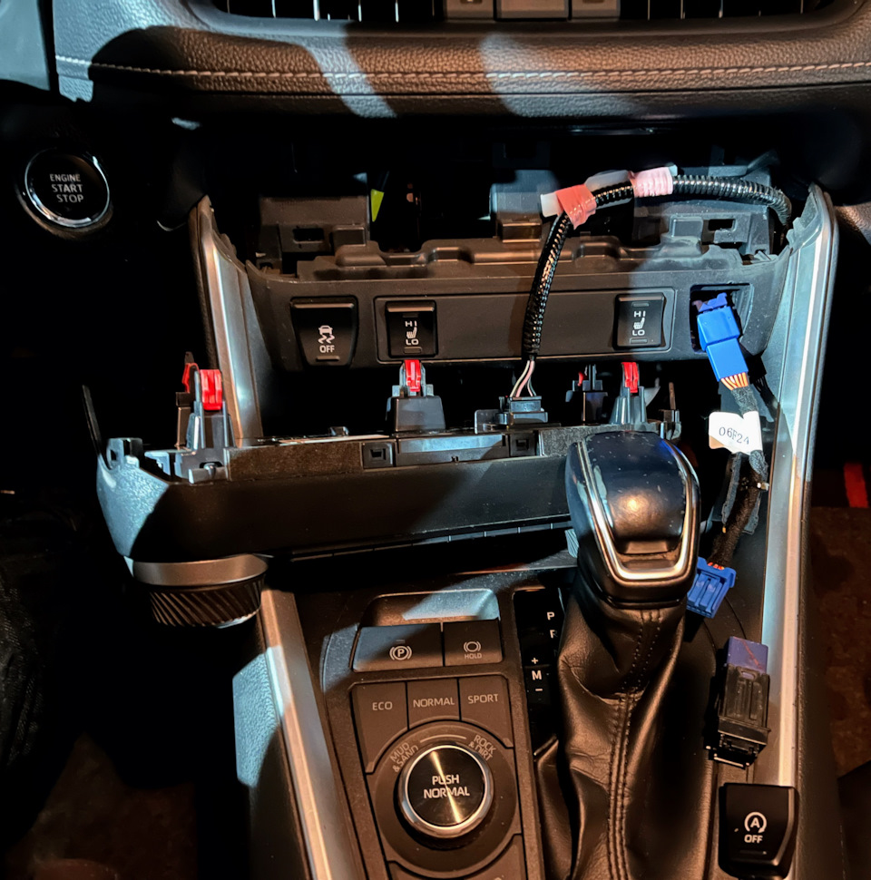 Фото в бортжурнале Toyota RAV4 (5G)